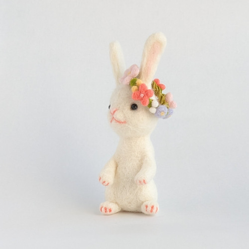 花冠のうさぎさん 羊毛フェルト 羊毛フェルト アカツキコ 通販