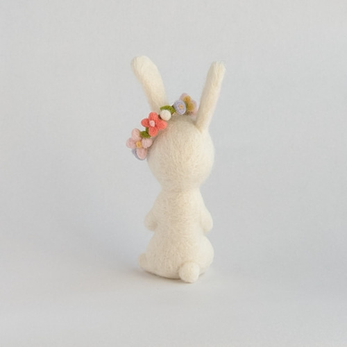 花冠のうさぎさん 羊毛フェルト 羊毛フェルト アカツキコ 通販