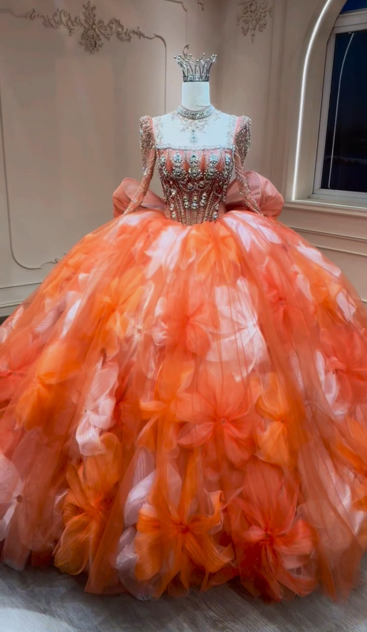 大人気新作　スクエアネック　バックリボン　グラデーション　華やかなトレーン　ビジュー　グッリター　シースルー袖オレンジ色