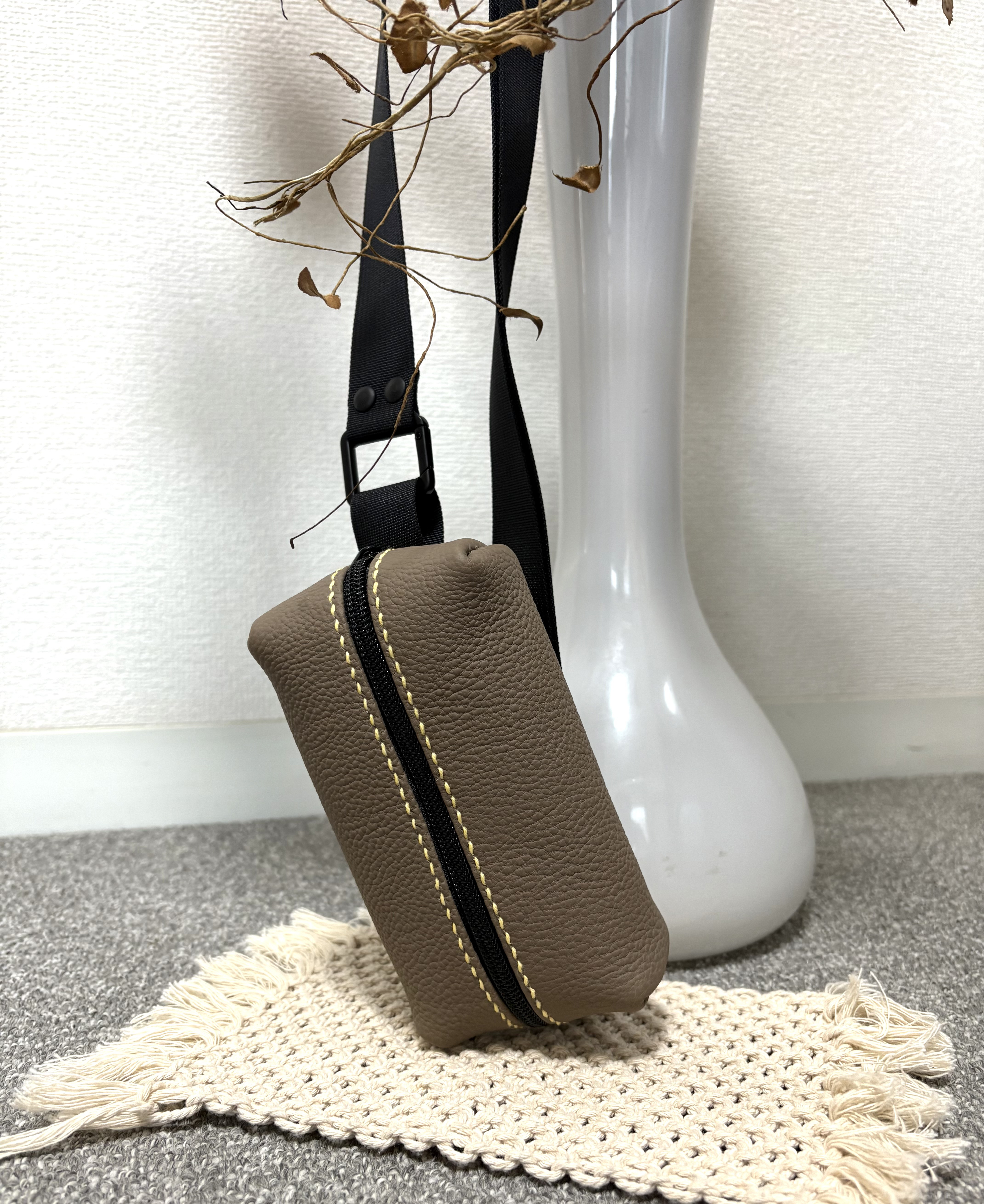 お散歩　シュランケンカーフのチェストバック