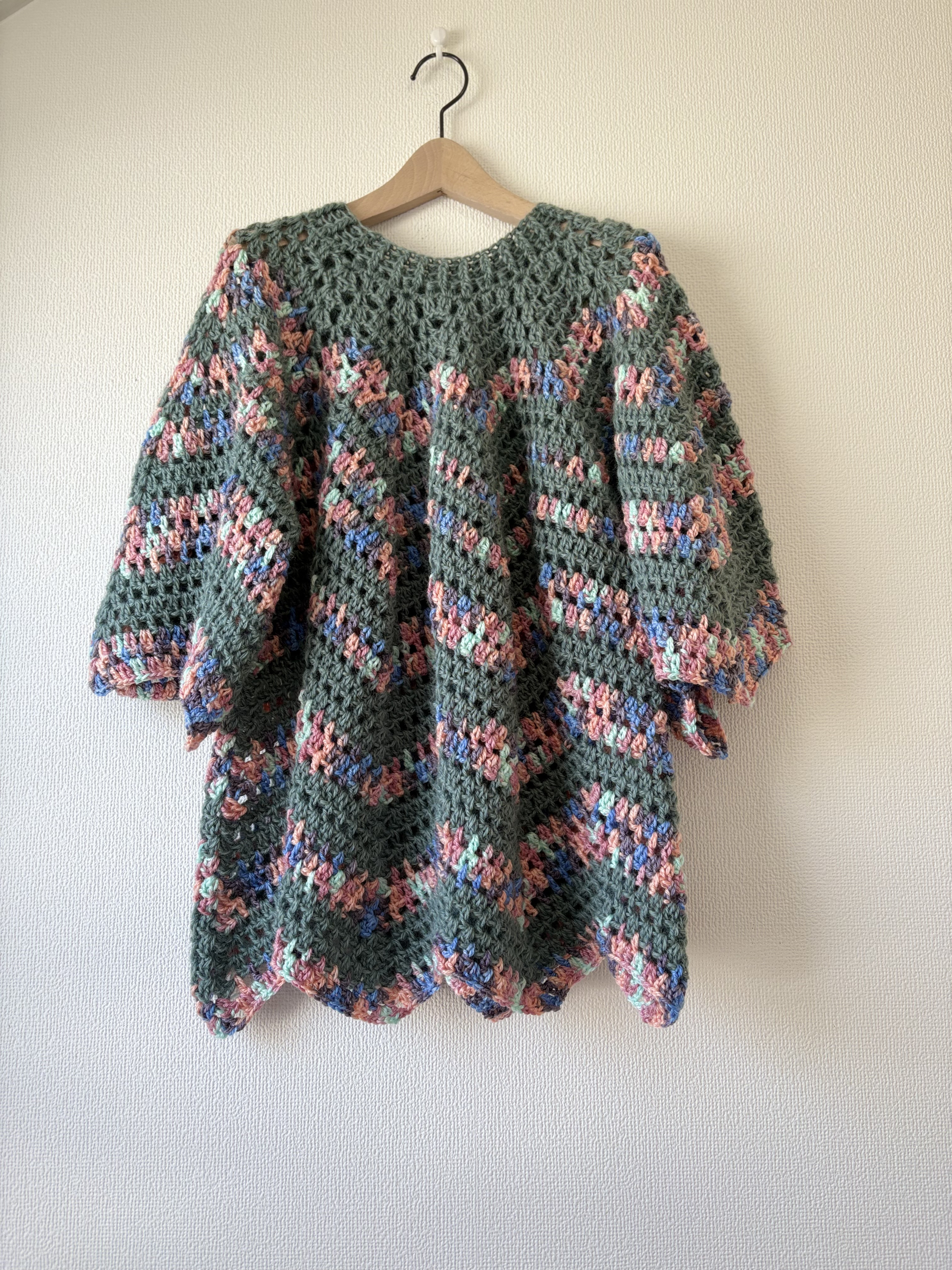 ☆handmade☆手編み  デニムカラー丸襟 、ジグザグ編み編みニット