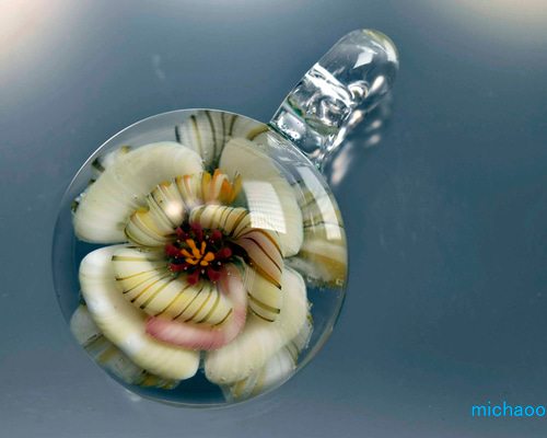 【一点もの】ガラスのお花ペンダント フラワー ガラスのペンダントトップ (12168-P21) GLASS FLOWER