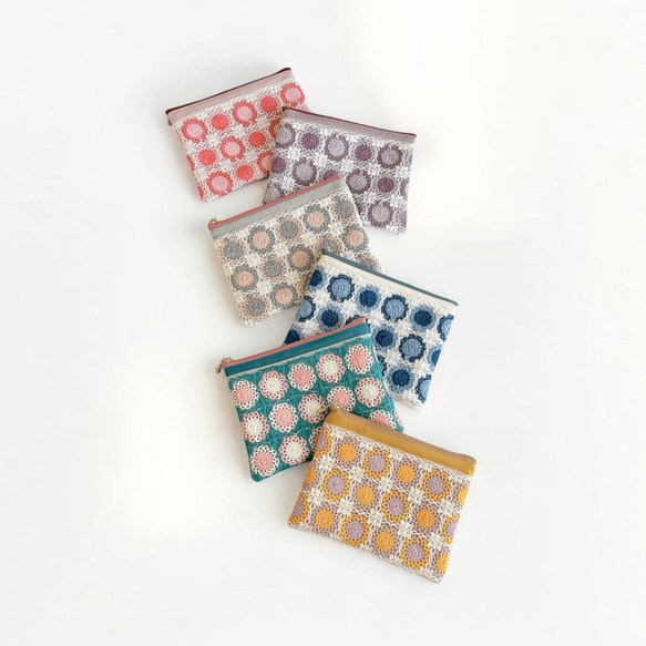 【リネン刺繍　ようこママページ】ボートポーチ リネン刺繍 ようこママページ】ボートポーチ リネン刺繍 ようこママ様