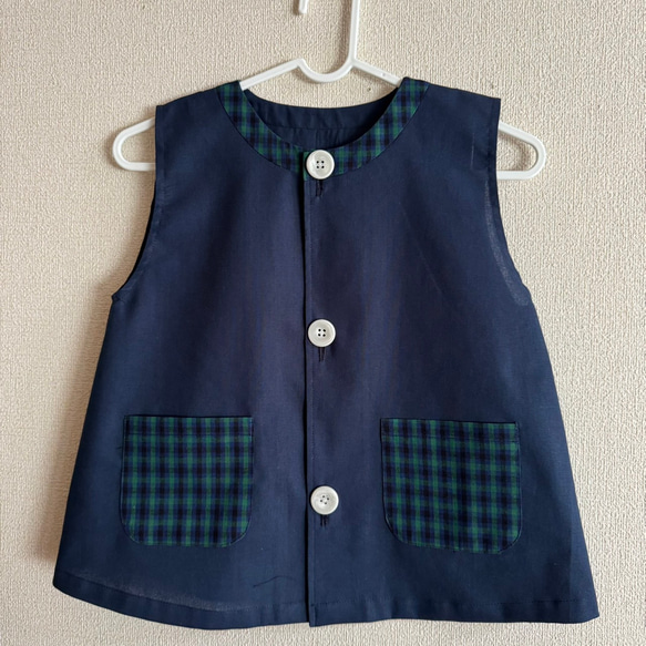 80～160size タータンチェック 緑 前ボタン 袖なしスモック 首