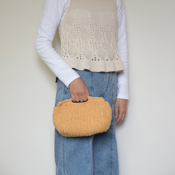 新作◆creema限定カラーあり◆3way仕様♥ロールショルダーバッグ＊横置き筒型の可愛らしい手編みバック◇ 4枚目の画像