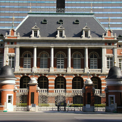 昭和レトロ洋館「法務省旧本館」着色模型 立体・オブジェ ジオラマ工房