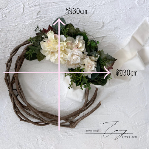 白ダリアとバラの造花リース｜おしゃれ玄関ドア♩｜枯れない花