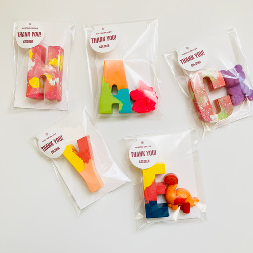 プチギフト／イニシャルクレヨン／卒園／卒業／入学／進級／記念品