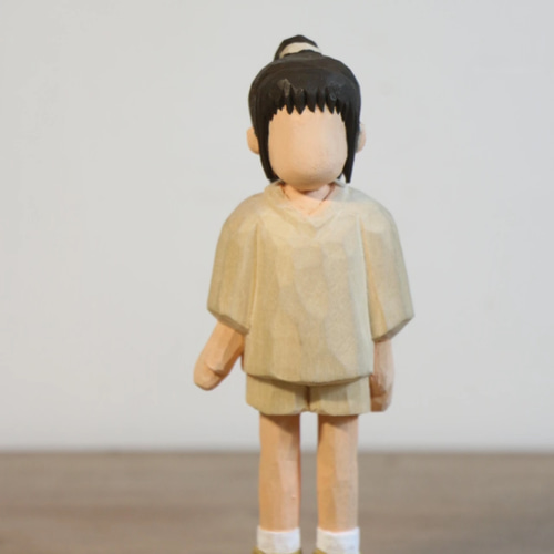 木彫りの人形の人形、写真を持参しての手作りオーダーメイド