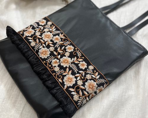 hy6dnr.ne.jp様専用 インド刺繍ハートチュールと合皮 新サイズM インド