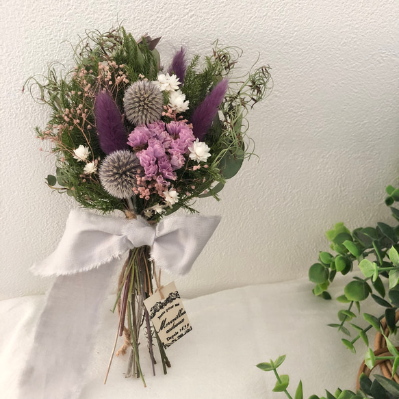 ドライフラワーミニブーケ　パープル❁ 春　プレゼント　スワッグ　花束　ラッピング　 3枚目の画像