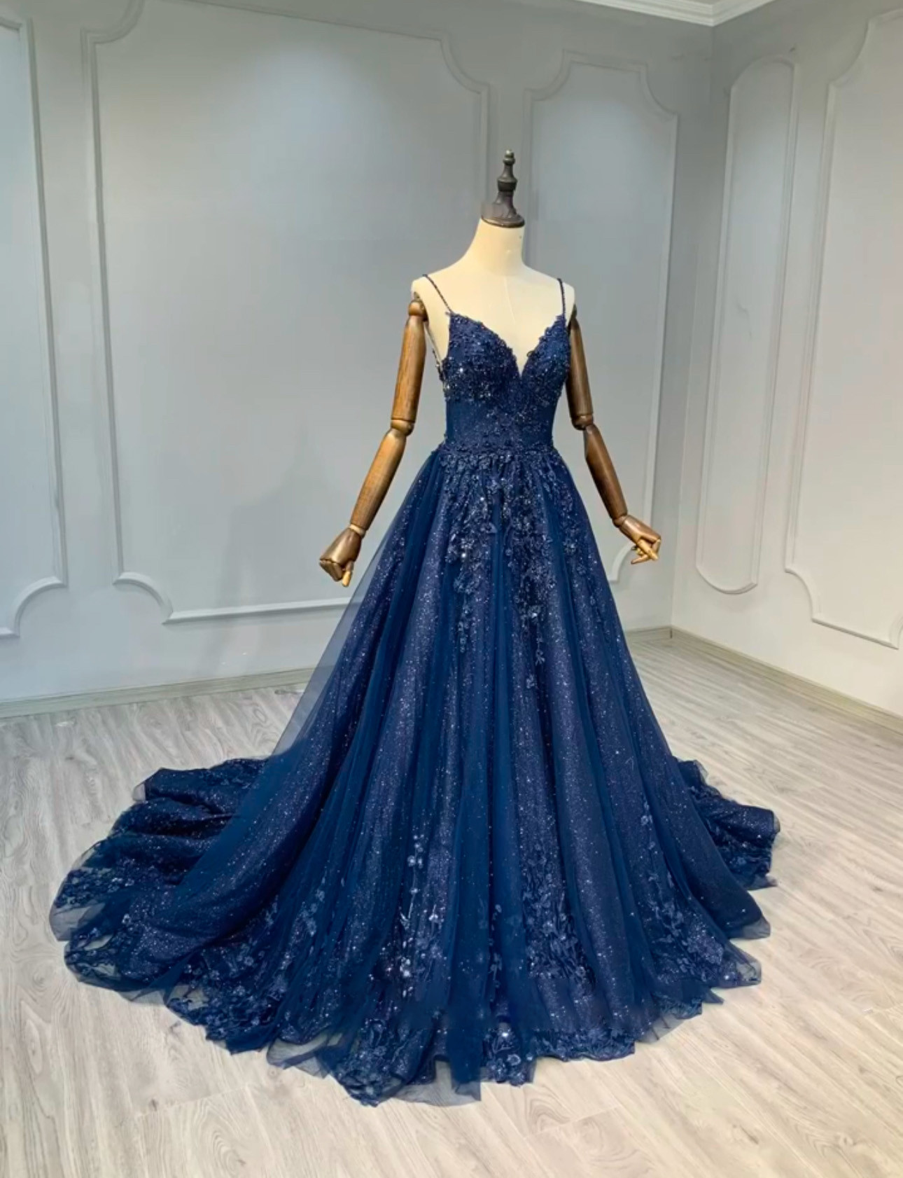 新作ネイビーブルー　vネック　キャミソール　小花刺繍カラードレス　背中空き　ファスナー優雅　音楽会演奏会パーティードレス 74,350円