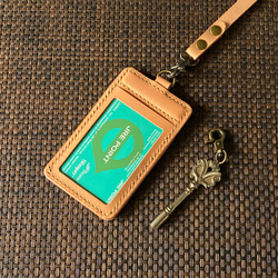 【2面+鍵ﾎﾟｹｯﾄDｶﾝ・生成り・初期手入済】IDカードケース CC2k-30ki_init パスケース 250304 1枚目の画像