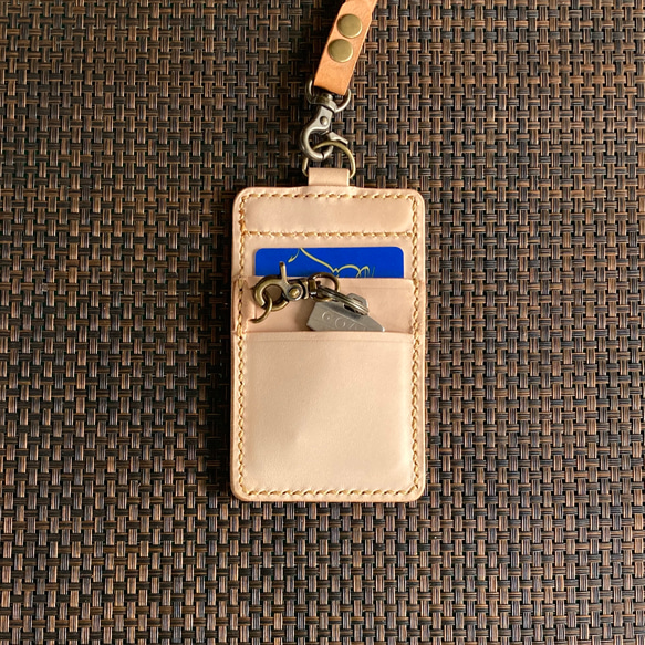 【2面+鍵ﾎﾟｹｯﾄDｶﾝ・生成り・初期手入済】IDカードケース CC2k-30ki_init パスケース 250304 6枚目の画像