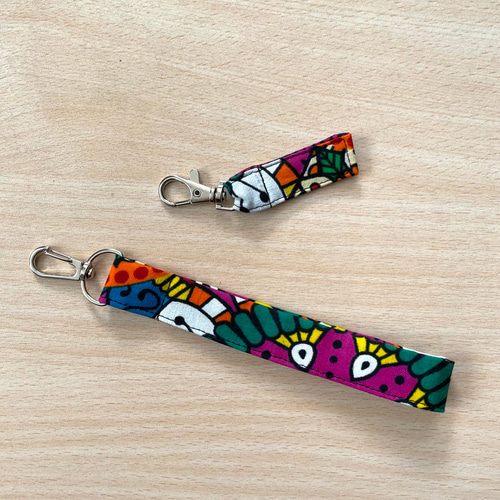 カップホルダー♪アフリカンプリント♥ハンドメイド アフリカ布 【お得なセット】ハンドストラップ＆キーホルダー 2