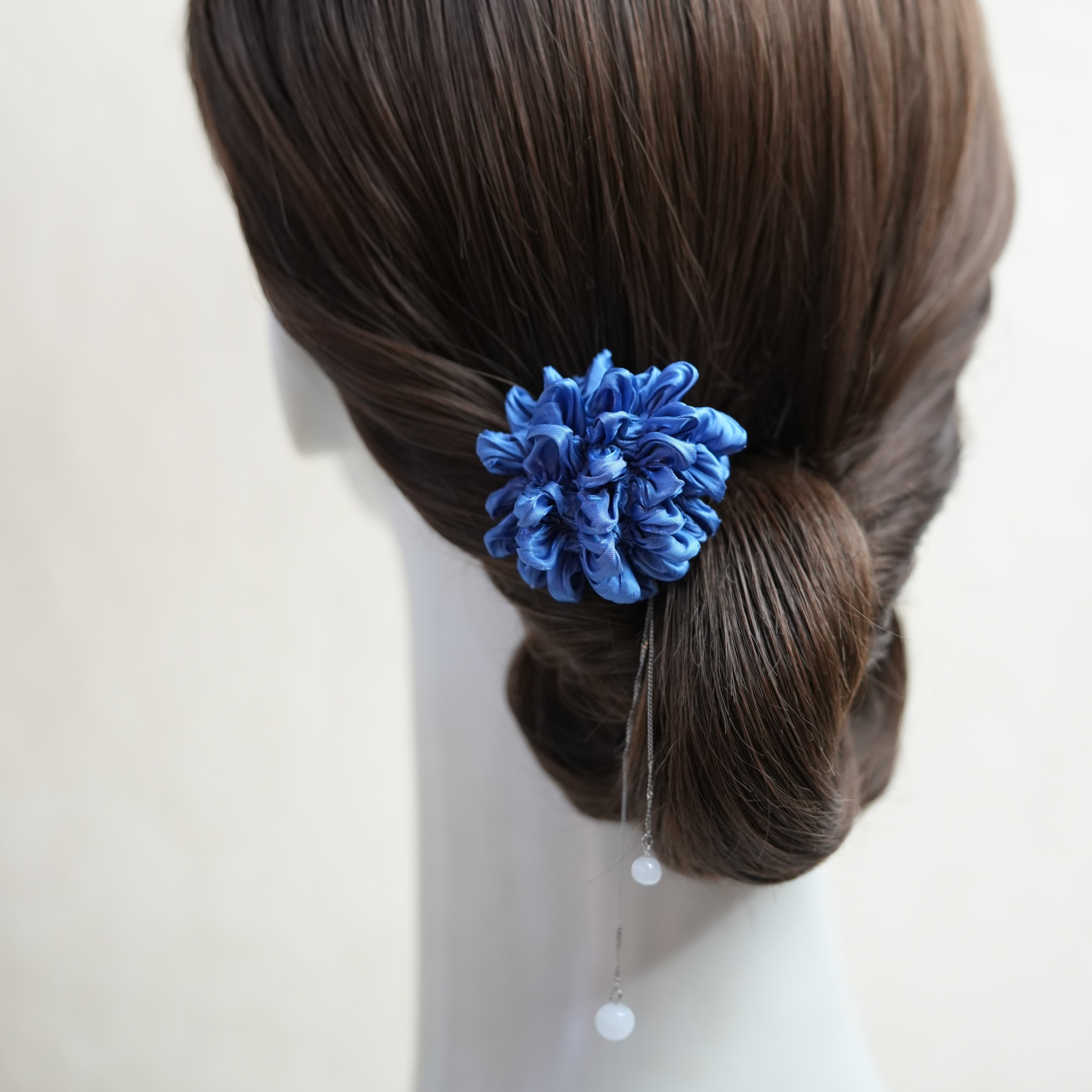 有松絞り－single Petal Bloom（瑠璃×vintage pearl）＊＊和モダン・着物コーデに＊＊