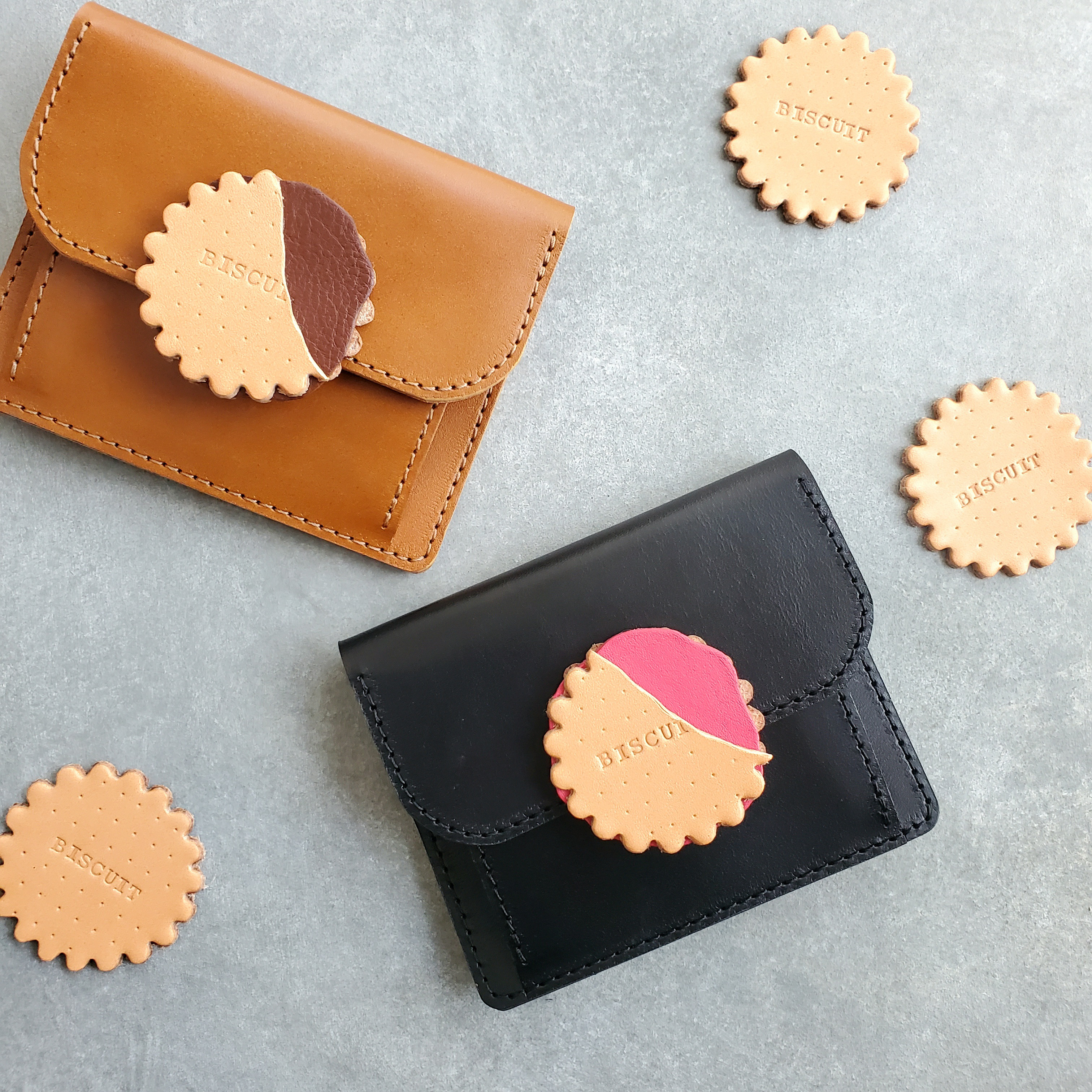 ◆レトロなビスケットが可愛い薄型財布◆　レディース　メンズ　ミニ財布　二つ折り財布　プレゼント　ギフト　ペア