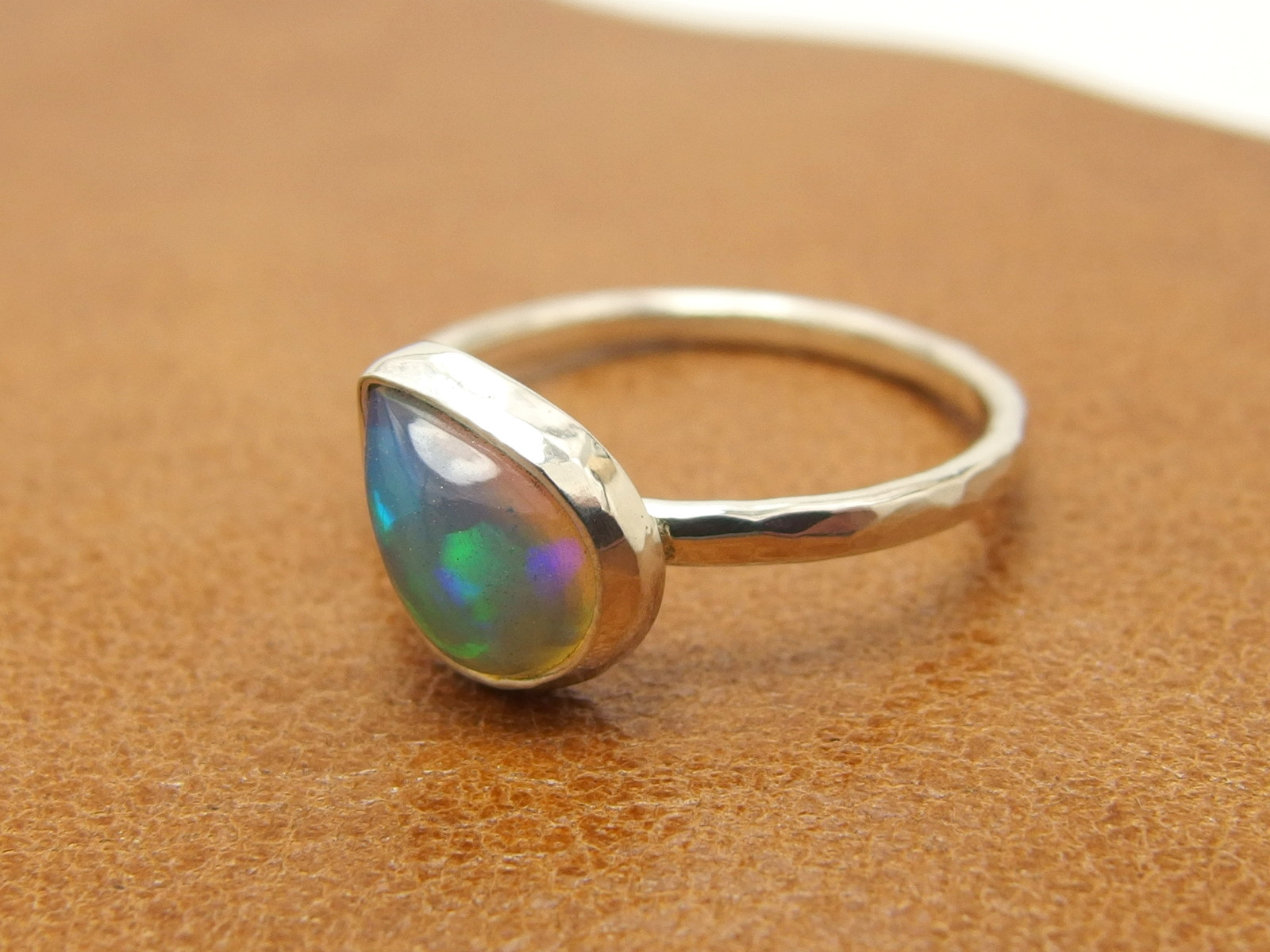 オパールリング9号　しずく 【silver】ティアドロップ 　天然石