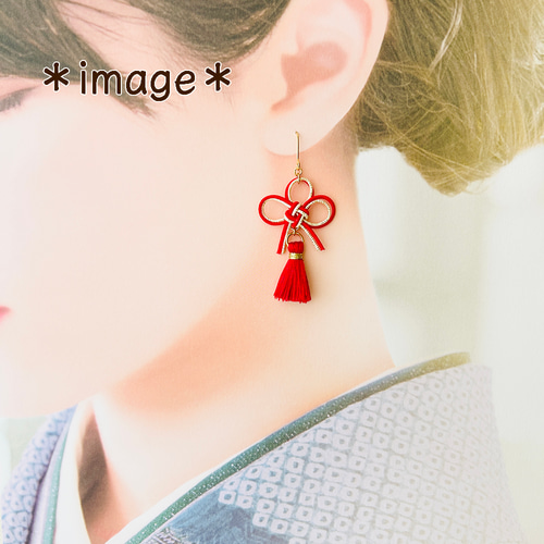 水引のイヤリング・ピアス 叶結びとタッセル 赤 卒業式の袴におすすめ
