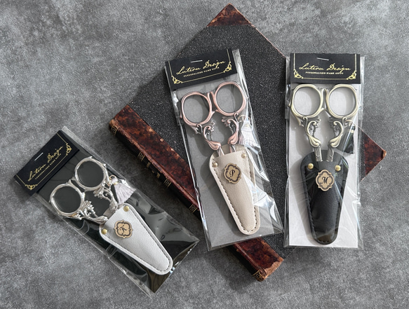 イニシャル入りヴィンテージデザイン糸切ハサミ＆ケース 7枚目の画像