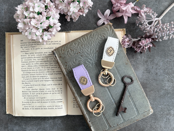 イニシャル入りレザーキーホルダーMINI 2枚目の画像