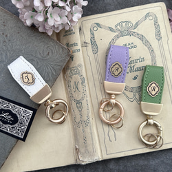 イニシャル入りレザーキーホルダーMINI 8枚目の画像