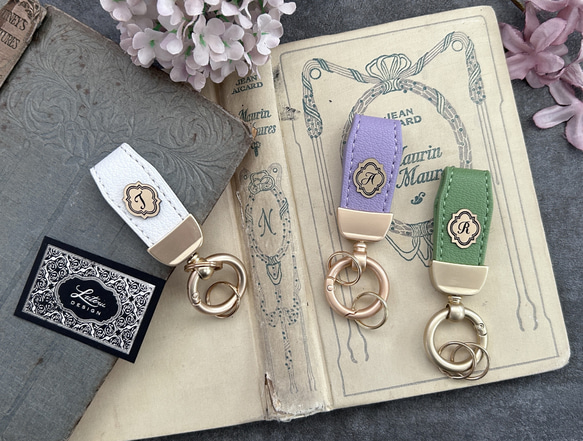 イニシャル入りレザーキーホルダーMINI 8枚目の画像