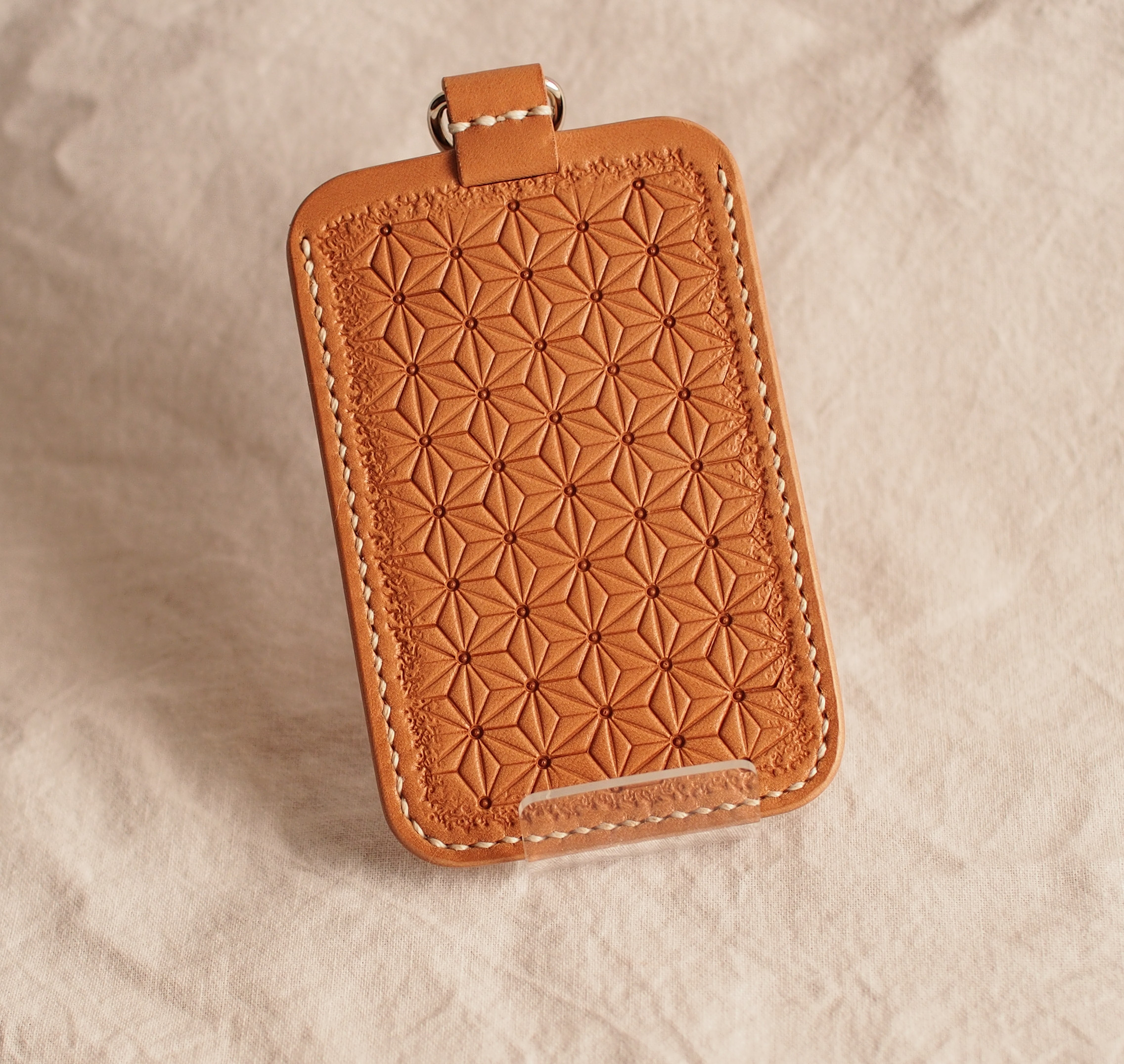 パスケース　ナチュラルカラー　生成り　麻の葉紋様　本革　栃木レザー