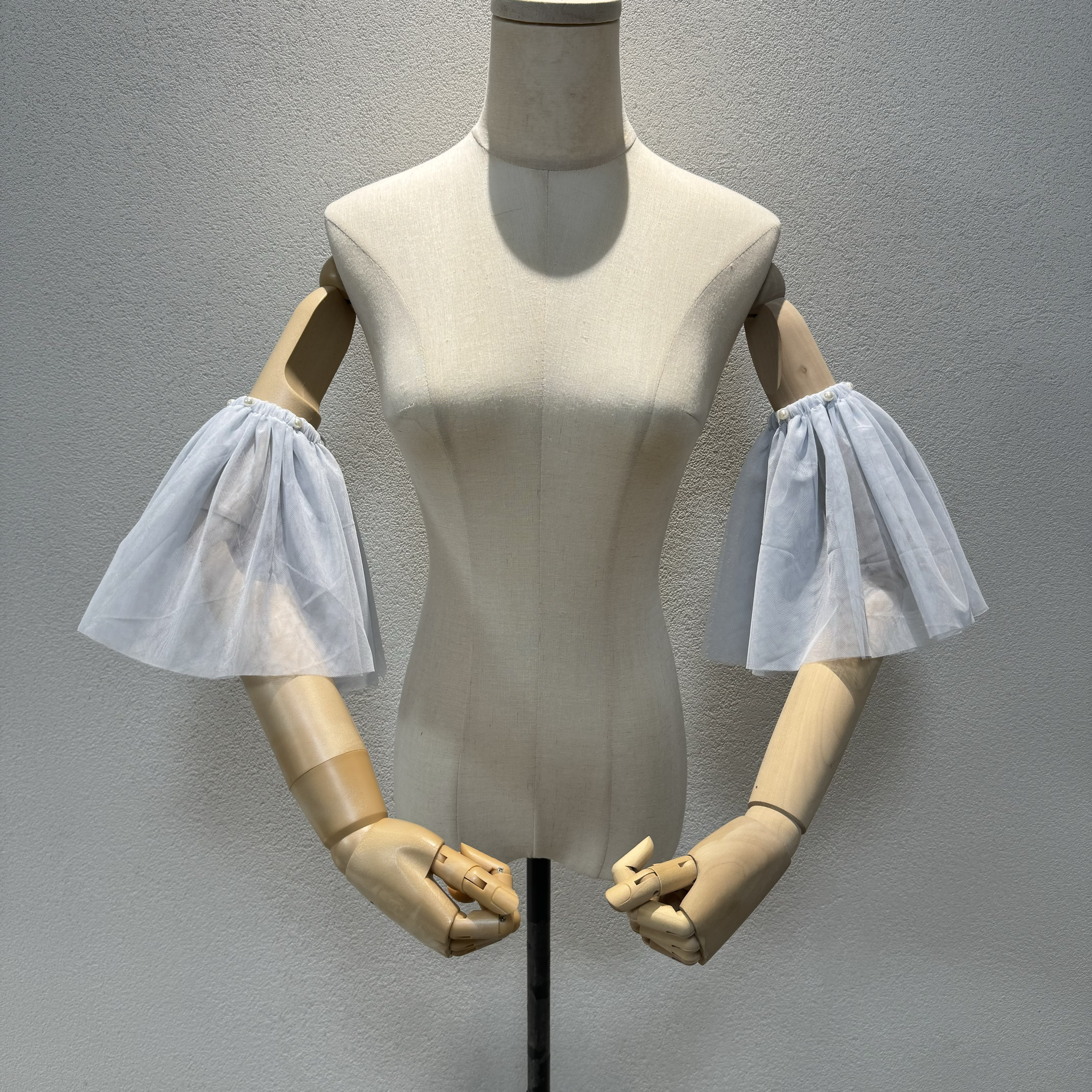 新入荷商品続々！ふんわりチュール　水色　可愛いお袖　パール付き　二の腕カバー　オーダーメイド可能　お色直し　結婚式挙式 5,155円