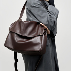 ▽KURO/シルエットが美しい大人の牛革あずま袋 A4収納可能 裏地付き