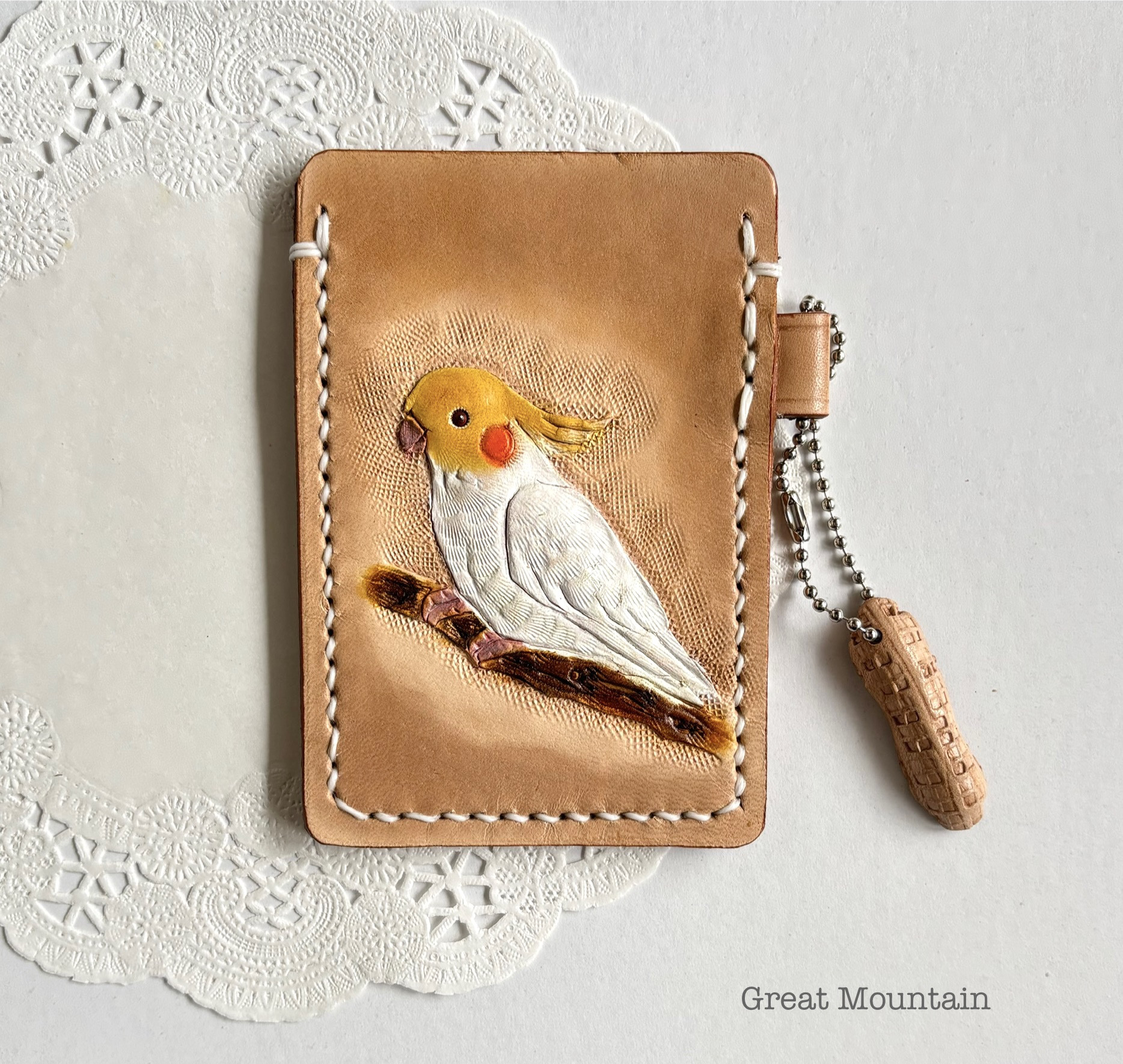 白オカメ　ルチノー　オカメインコ 鳥 革 パス 鳥グッズ レザー カードケース プレゼント インコグッズ bird