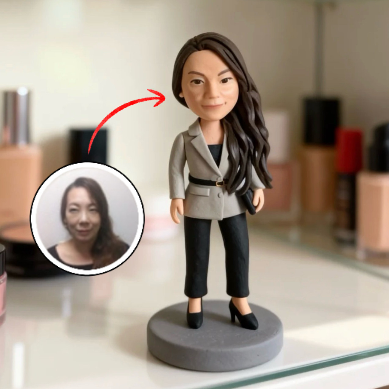 【オーダーメイド】お写真から 女性の頭部だけのオリジナルフィギュア スーツ 記念品 贈り物 決められたポーズと服装