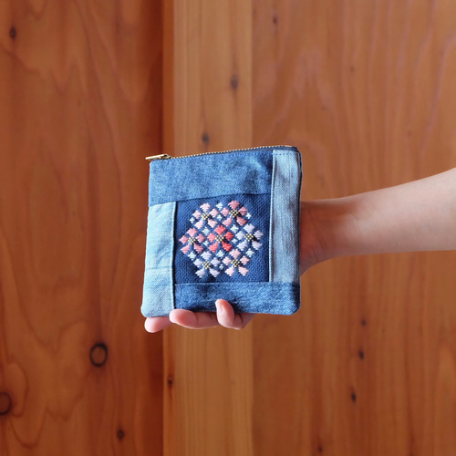 【リネン刺繍　ようこママページ】ボートポーチ リネン刺繍 ようこママページ】ボートポーチ リネン刺繍 ようこ