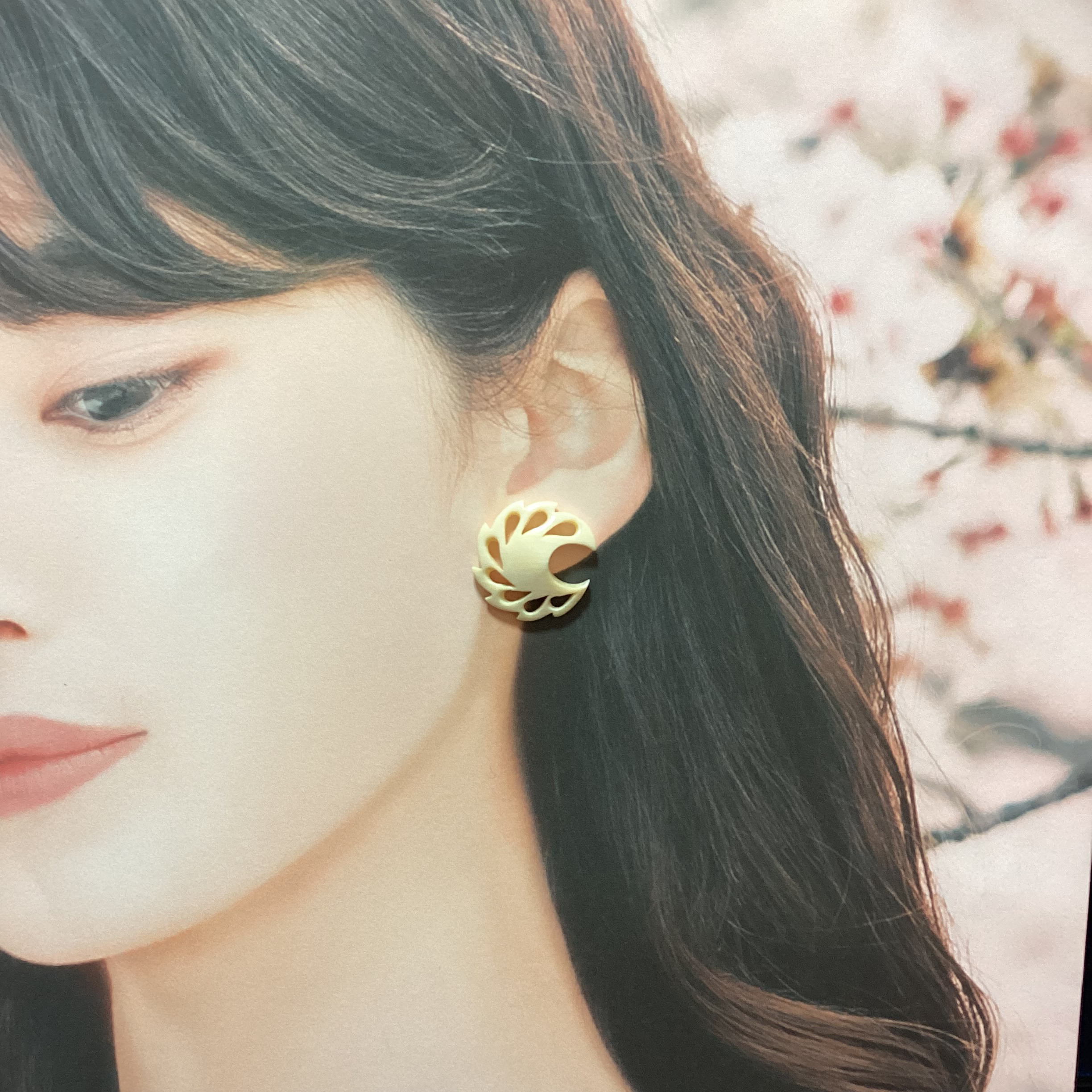 ☆本象牙ピアス（14kgf）TM-65