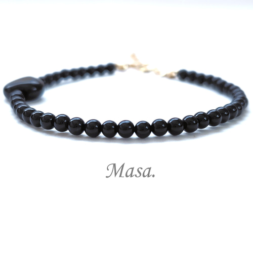 14Kgf】ブラックオニキス♡ハートのアシンメトリーブレスレット