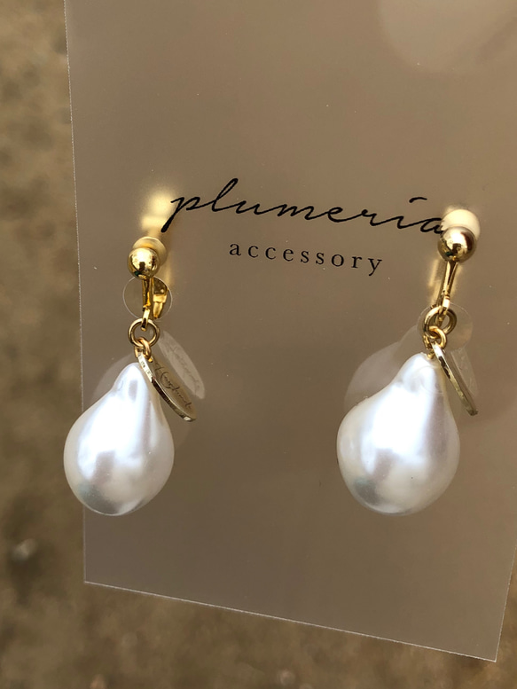 ＊ お洒落 ＊ バロックパール ゴールド 一粒 パール 上品 お出かけ 真珠 式 フォーマル イヤリング ／ ピアス 4枚目の画像