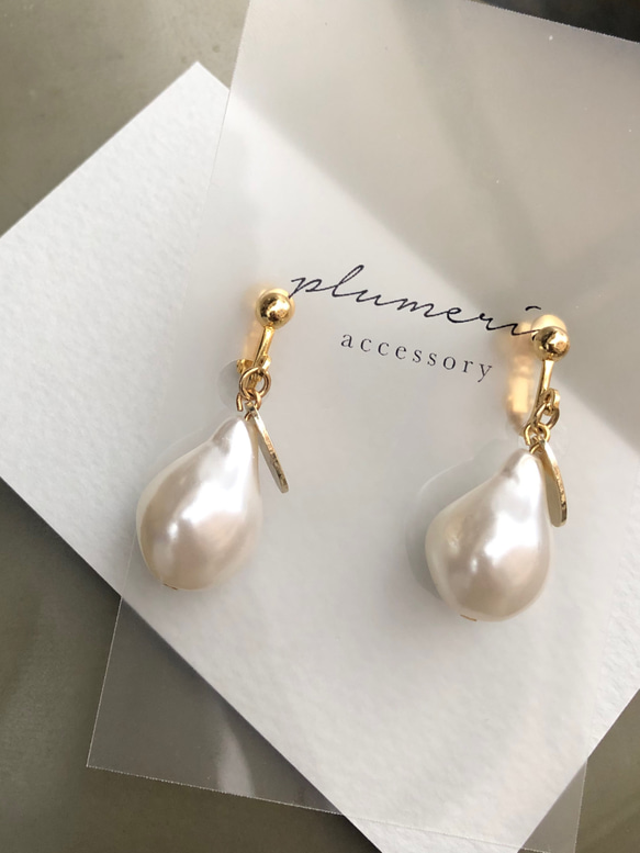 ＊ お洒落 ＊ バロックパール ゴールド 一粒 パール 上品 お出かけ 真珠 式 フォーマル イヤリング ／ ピアス 2枚目の画像