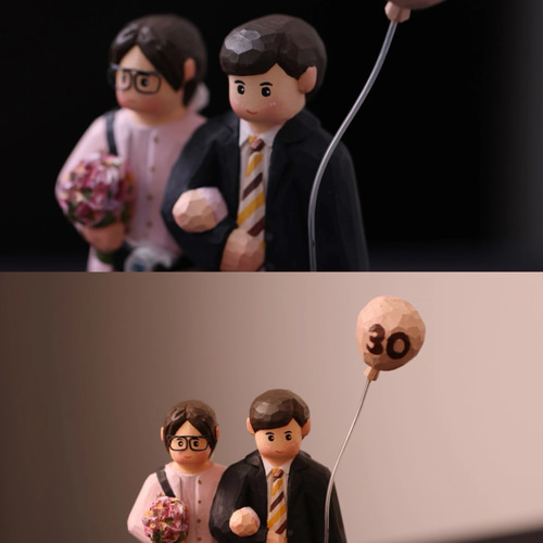 写真を元に制作！夫婦を表したユニークな木彫り人形、結婚記念に 彫刻