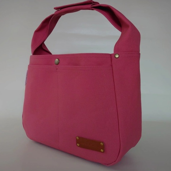 カラーがキレイなバッグ　日本製8号帆布　弱撥水（カラクレナイ） 9,000円