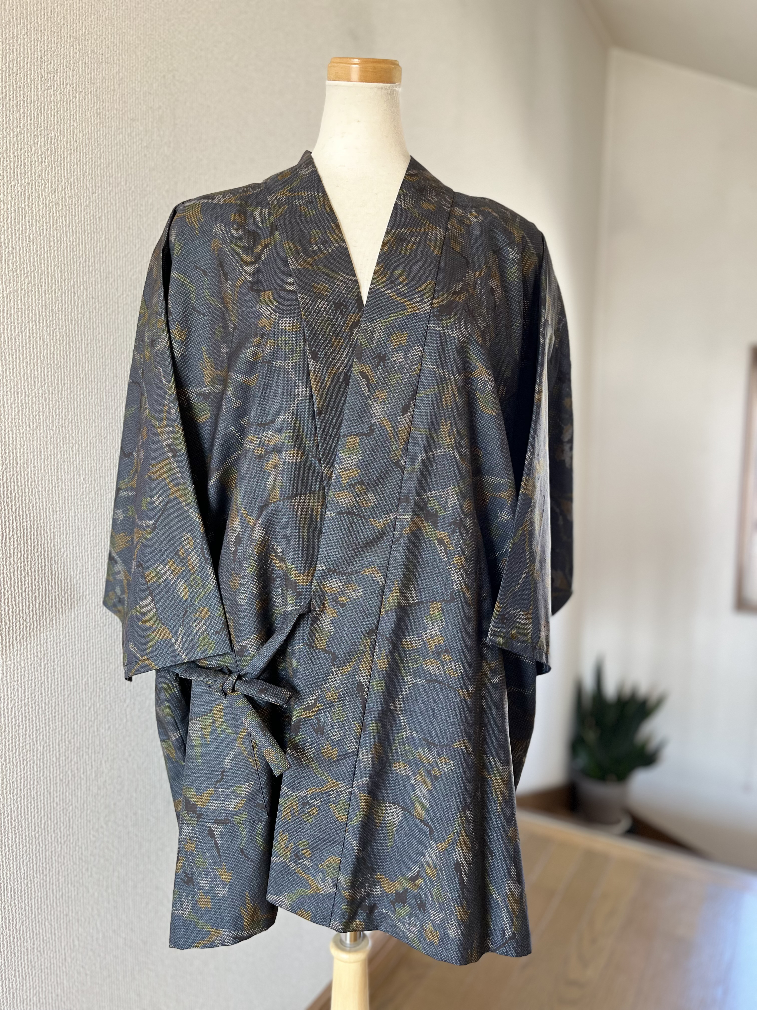 大島紬 着物リメイク 作務衣 枝模様 現品のみ 和のお洒落上衣