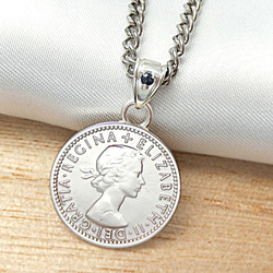 ｋ18刻印入りピルケースペンダント チタン カプセル ピルケース 薬 文字刻印 ニトロ ペンダント