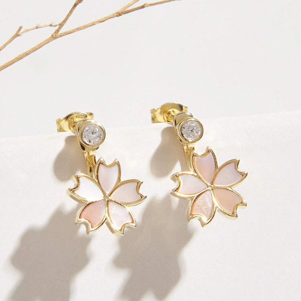 Silver925 爛漫桜 2way ジルコニアとシェルの桜のキャッチピアス ゴールド
