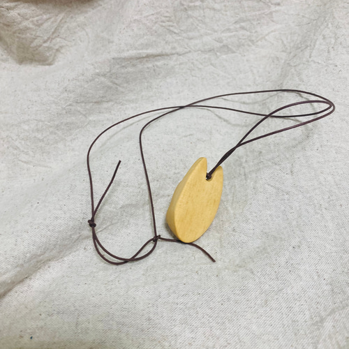 木彫り 狐面ペンダント 彫刻 カオナシ工房 通販 19007506｜Creema