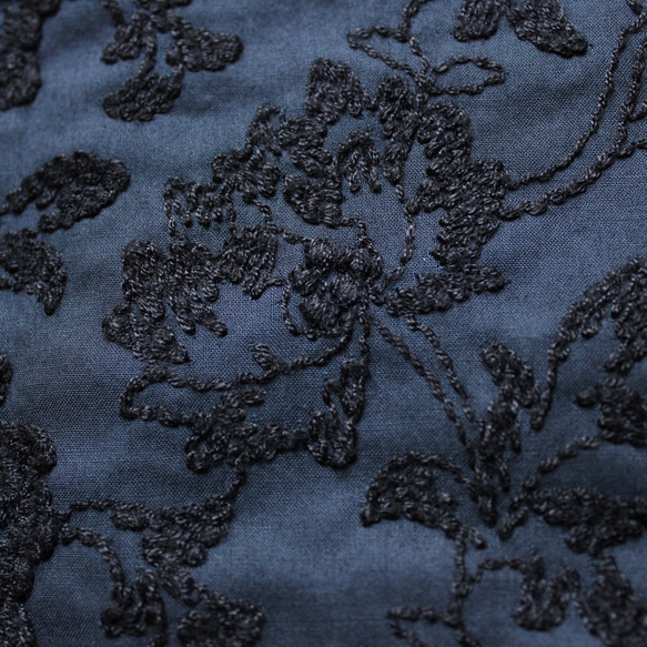 ◇レース半襟・半衿【牡丹唐草】navy×black 2枚目の画像