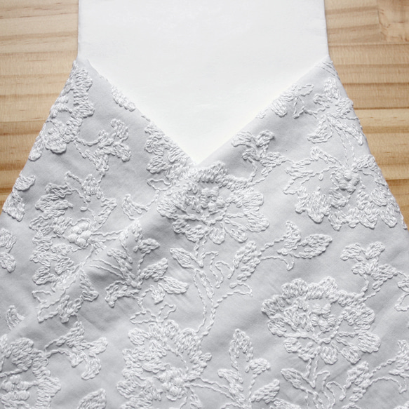 ◇レース半襟・半衿【牡丹唐草】paleGray×white 1枚目の画像