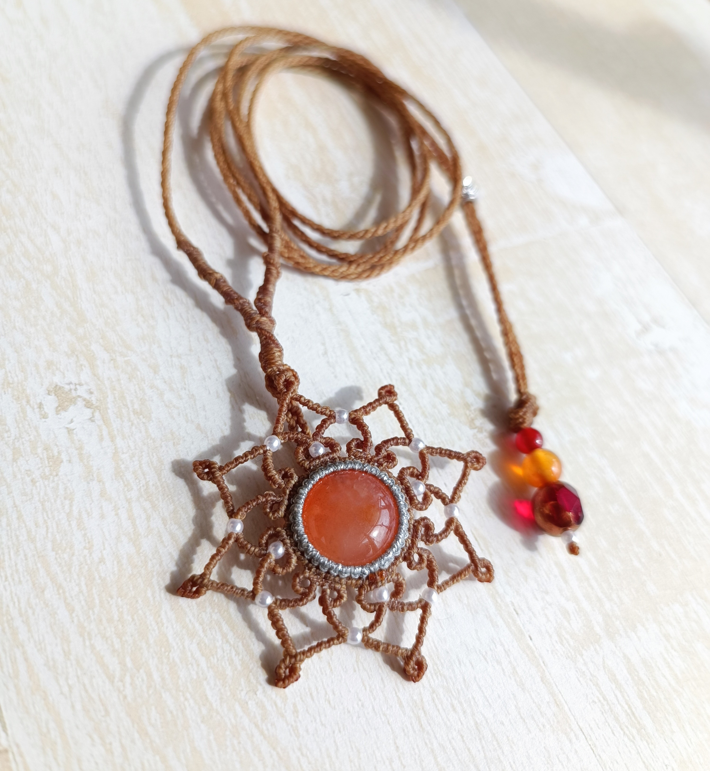 カーネリアンのマクラメネックレス 5,110円