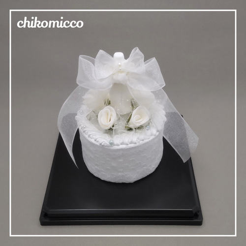クレイケーキ＊純白ドレスのウェディングケーキ/直径7.5cm 立体