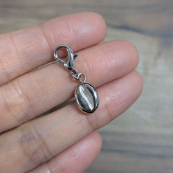 トラベラーズノートを飾るコーヒー豆チャーム【シルバー】 2枚目の画像