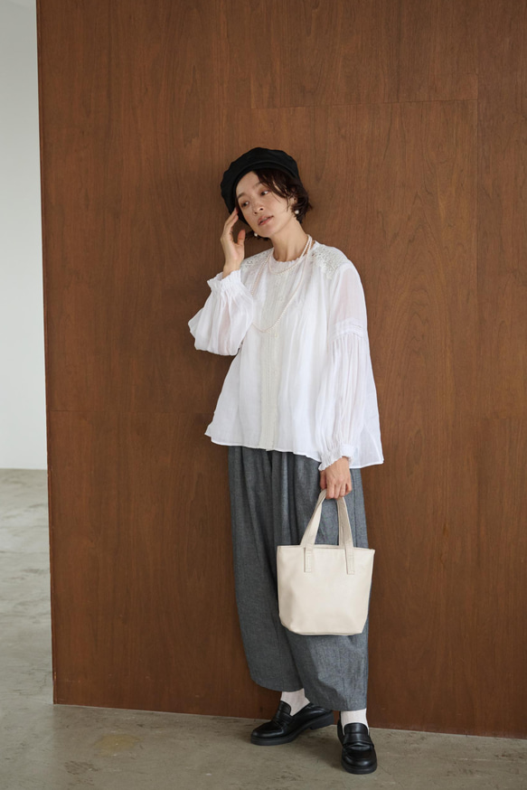 幅広いシーンで活躍可能麻のブラウス　ラミーブラウス　レース切替　250217-1 9枚目の画像