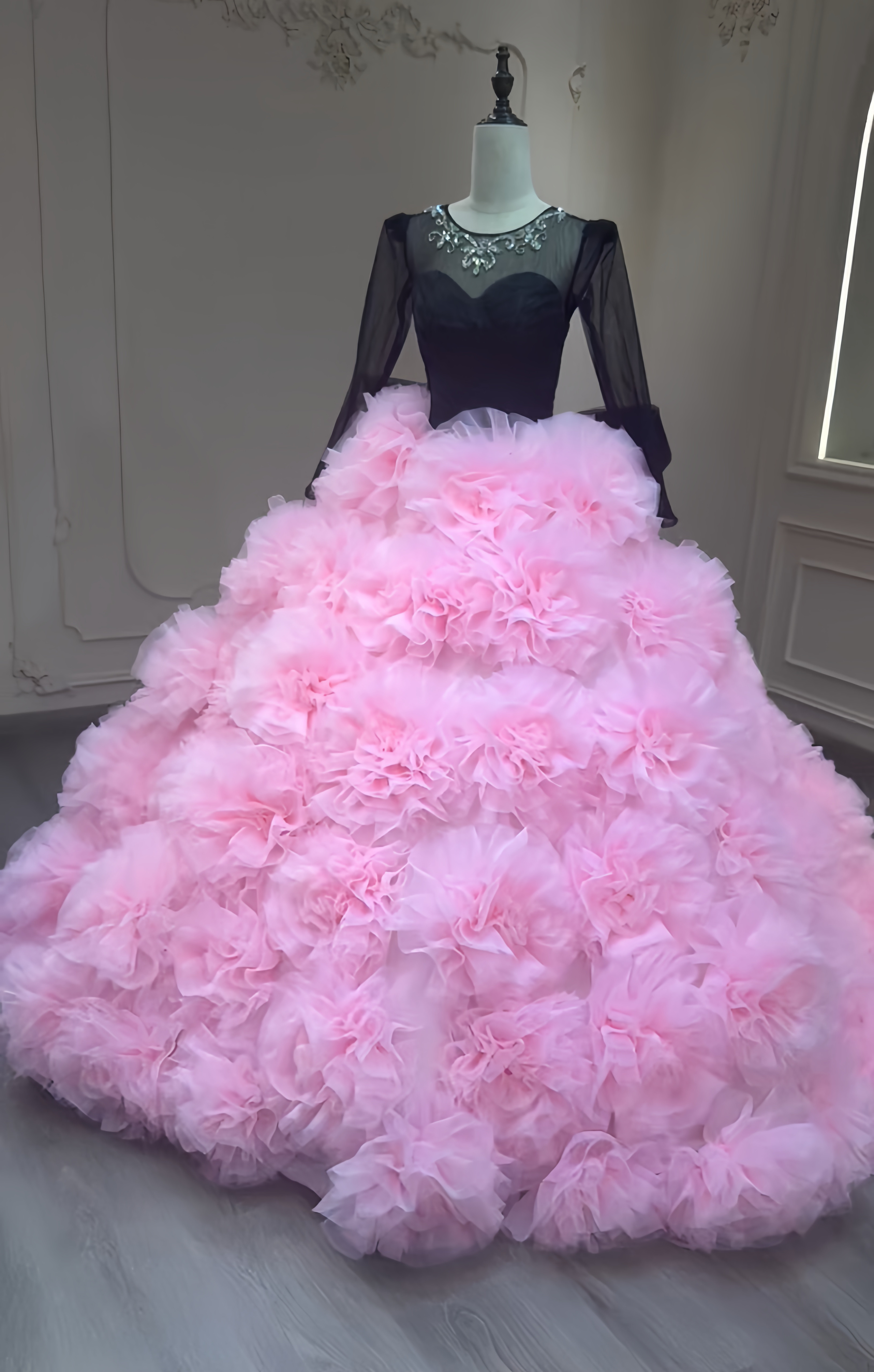 WEB限定！ピンク　ブラック　カラードレス　お色直し　多層チュール　背中みせ　バックリボン　上品パーディードレスエレガン